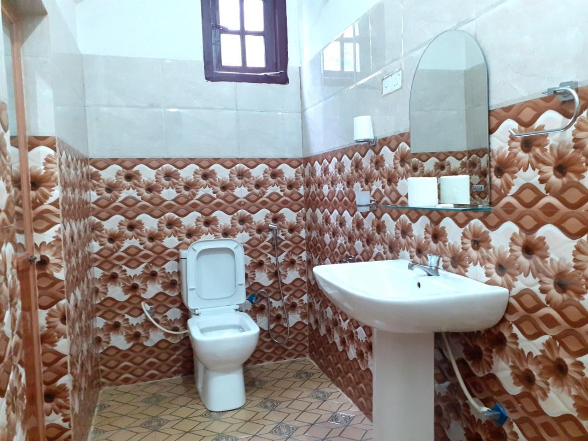 Subash Hotel Nallathanniya Exteriér fotografie