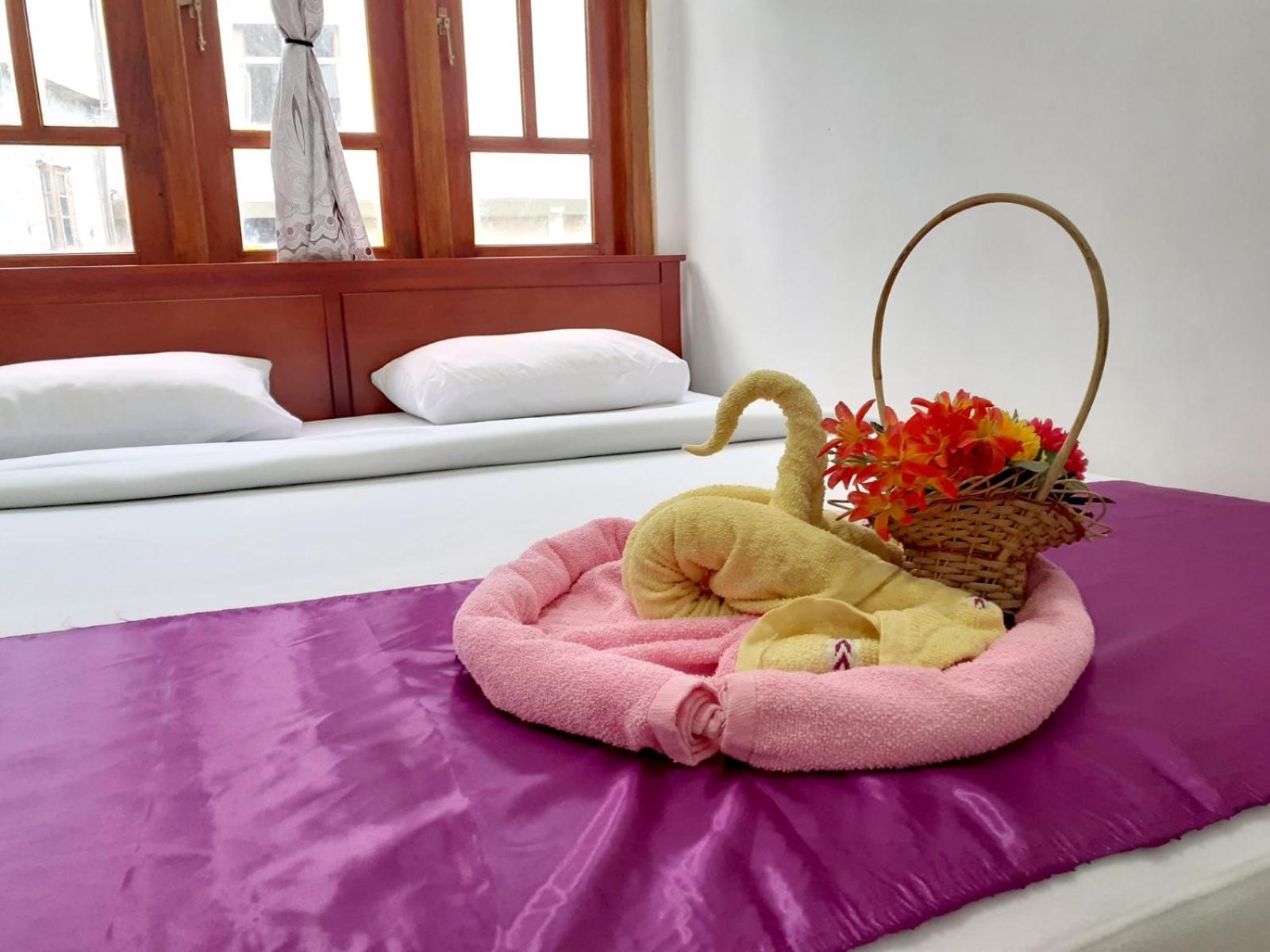 Subash Hotel Nallathanniya Pokoj fotografie