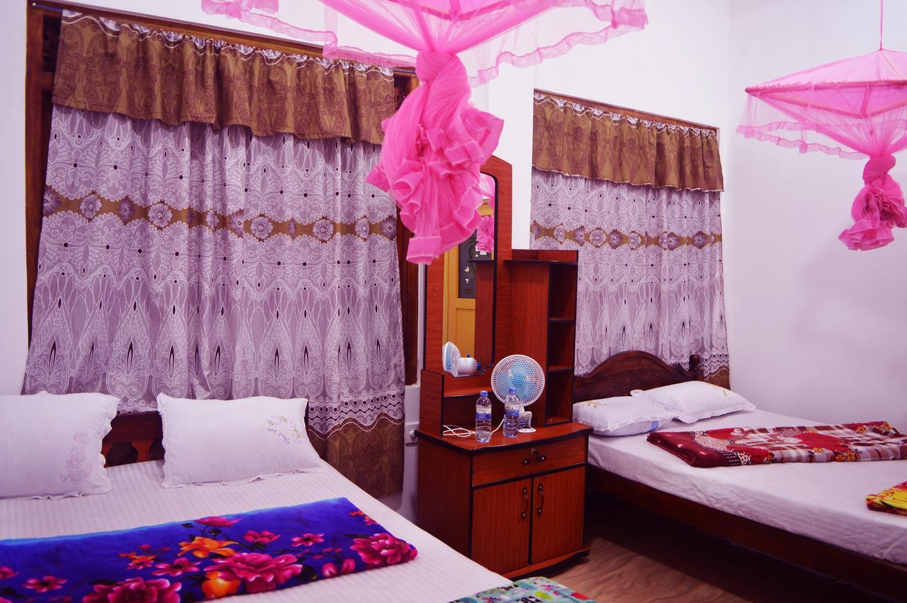 Subash Hotel Nallathanniya Exteriér fotografie