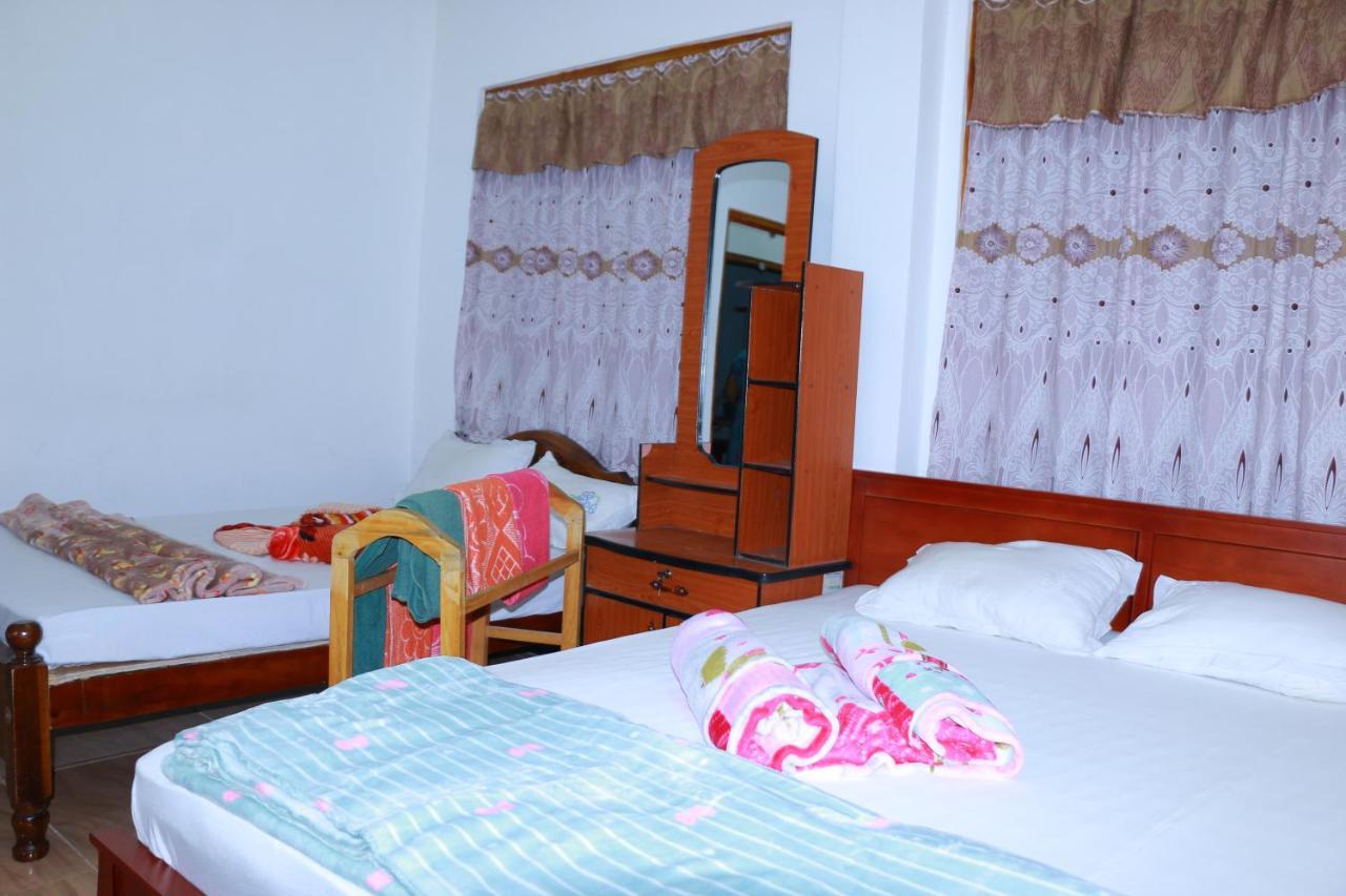 Subash Hotel Nallathanniya Exteriér fotografie